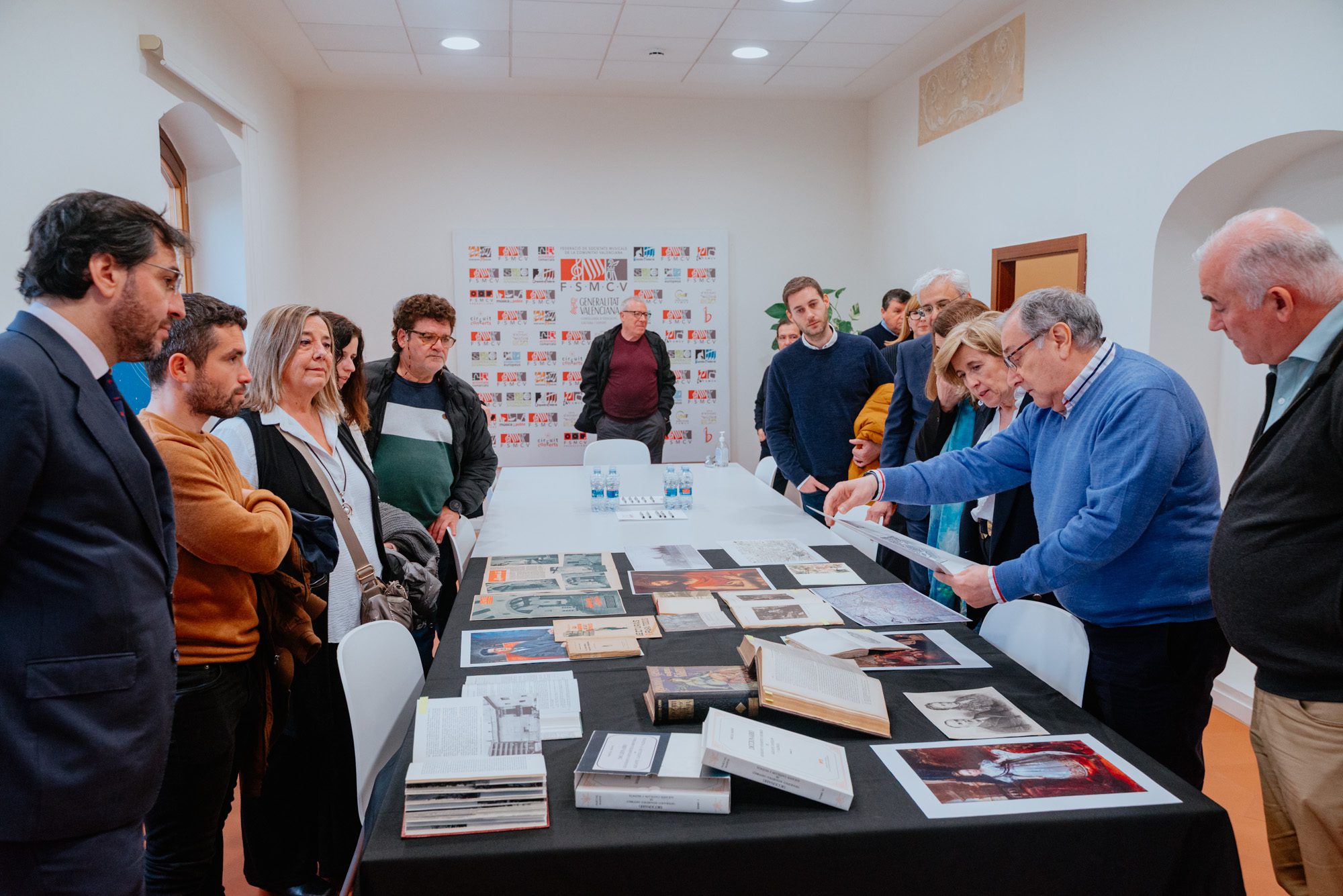 acto entrega donacion Teatro Real visita a la Alqueria Julia