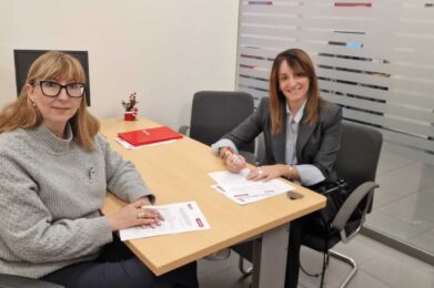 Federació de Societats Musicals de la Comunitat Valenciana 43 Foto FSMCV MAPFRE renueva su convenio con la FSMCV para apoyar el proyecto de la Joven Orquesta Sinfonica