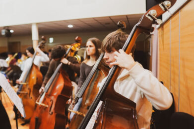 Federació de Societats Musicals de la Comunitat Valenciana 65 Foto 2 CaixaBank aumenta la dotacion de las becas para el alumnado de escuelas de musica a 275.000 euros en el curso 2026 20